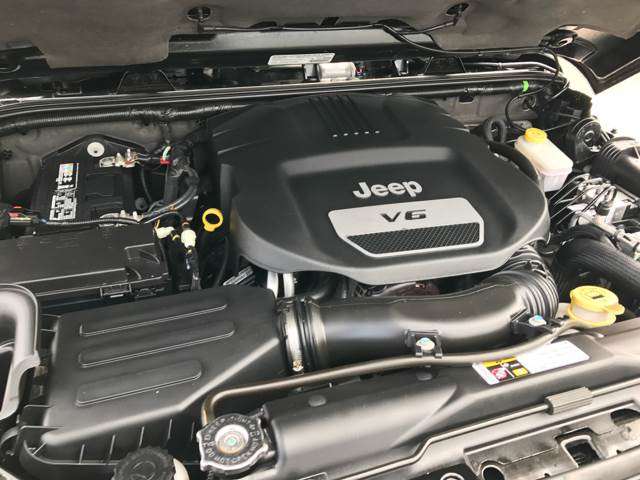 2014 Jeep Wrangler Unlimited 4x4 Sahara 4dr SUV